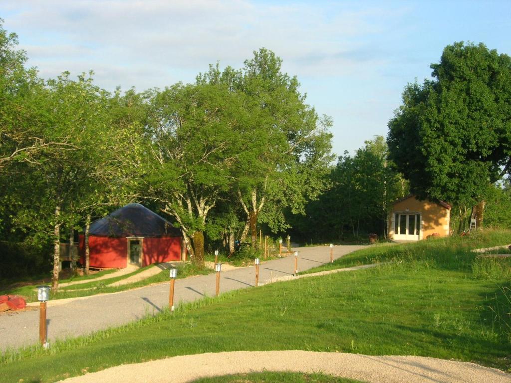 Les Hauts D'Albas Albas  Esterno foto